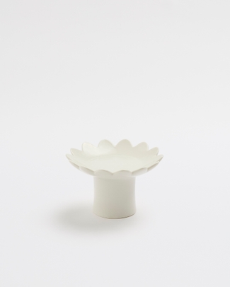 White Pillar Holder
