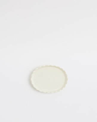 White Scalloped Oval Platter 20cm Dinner Club